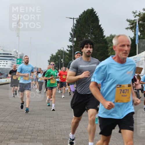 13.09.2026 - Kiel Lauf Andreas Tolksdorf http://msf.ph/oto/10336837 13.09.2026 09:54:02 Kiellinie 5197, 7158, 7471, 965, 103 meine-sportfotos.de