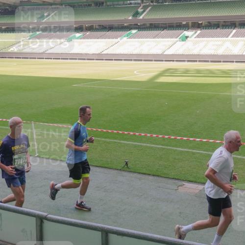 13.09.2026 - 21. swb-Marathon Bremen Michael Burmester http://msf.ph/oto/10336851 13.09.2026 13:12:57 Laufen im Stadion 118, 183, 270, 278, 349, 514, 576, 600, 695, 702, 703, 843, 933, 950, 1005, 1113, 1143, 1226, 1286, 1334, 1426, 1435, 1596, 1641, 1849, 1851, 1936, 1991, 2005, 2079, 2248, 2264, 2336, 2353, 2375, 2377, 2387, 2398, 2426, 2439, 2461, 2478, 2505, 2612, 2659, 2665, 2673, 2684, 2765, 2773, 2792, 2815, 2816, 2822, 2850, 2860, 2884, 2895, 2907, 2921, 2963, 2966, 2972, 2975, 2976, 3016, 3027, 3079, 3082, 3143, 3155, 3253, 3277, 3293, 3308, 3313, 3328, 3349, 3434 meine-sportfotos.de