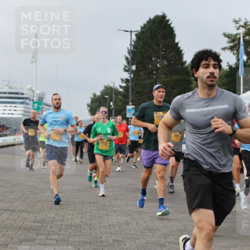 13.09.2026 - Kiel Lauf Andreas Tolksdorf http://msf.ph/oto/10336852 13.09.2026 09:54:03 Kiellinie 519, 7158, 6988, 3991 meine-sportfotos.de