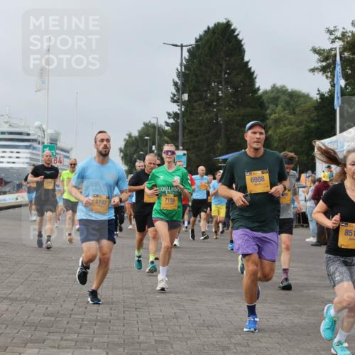 13.09.2026 - Kiel Lauf Andreas Tolksdorf http://msf.ph/oto/10336873 13.09.2026 09:54:03 Kiellinie 7933, 84, 2044, 31, 5197, 7158, 38, 6988, 91, 8515, 1 meine-sportfotos.de