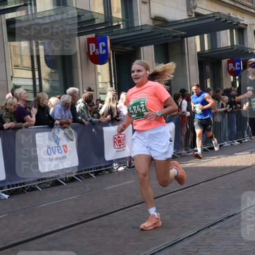 13.09.2026 - 21. swb-Marathon Bremen Strokosch-Dieckow http://msf.ph/oto/10336877 13.09.2026 13:25:33 Ziel 150, 191, 1163, 1458, 1647, 1752, 2033, 2062, 2421, 2708, 2781, 2987, 3124, 3248, 3516, 3722, 4067, 4161, 4411, 4439, 4476, 4842, 4927, 5013, 5139, 5558, 5622, 5701, 6135, 6605, 7638, 7780, 8271, 8361, 8592, 8597, 9266, 9440, 9794, 209, 260, 1119, 1650, 1658, 2046, 3168, 3186, 3187, 3806, 4294, 4459, 4717, 5703, 5755, 5814, 6113, 6380, 7252, 7306, 7326, 8357, 8545, 8597, 8695, 8769, 8890, 9036, 9299, 9460, 9468, 9506, 9563, 13025 meine-sportfotos.de