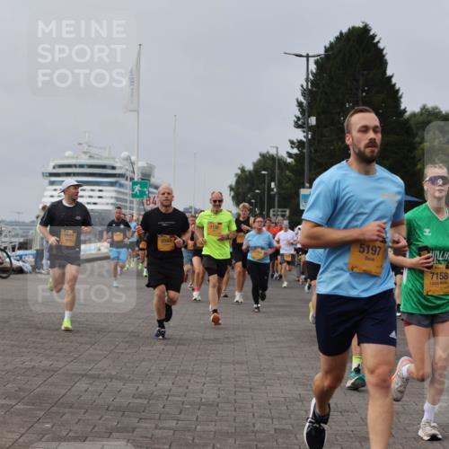 13.09.2026 - Kiel Lauf Andreas Tolksdorf http://msf.ph/oto/10336904 13.09.2026 09:54:05 Kiellinie 4, 7933, 2044, 7130, 5197, 39, 7158, 5965 meine-sportfotos.de
