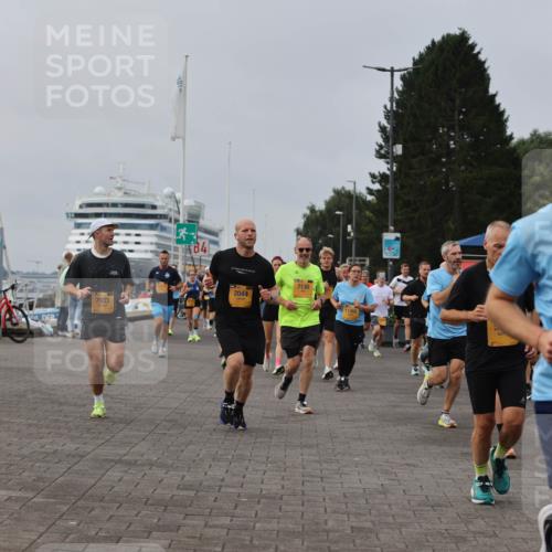 13.09.2026 - Kiel Lauf Andreas Tolksdorf http://msf.ph/oto/10336919 13.09.2026 09:54:05 Kiellinie 7933, 84, 2044, 7130, 11568, 4, 39, 519, 30 meine-sportfotos.de