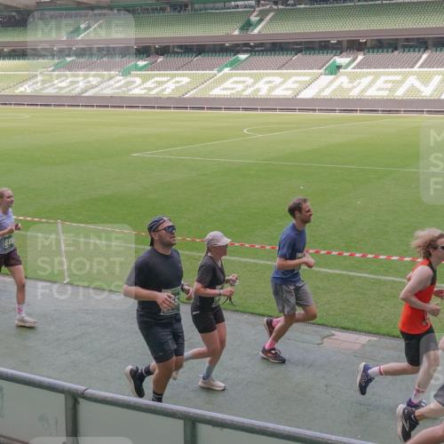 13.09.2026 - 21. swb-Marathon Bremen Michael Burmester http://msf.ph/oto/10336972 13.09.2026 13:13:14 Laufen im Stadion 118, 183, 270, 278, 349, 514, 576, 600, 631, 695, 702, 843, 933, 950, 1005, 1143, 1226, 1286, 1334, 1426, 1435, 1596, 1641, 1849, 1991, 2005, 2035, 2079, 2248, 2264, 2336, 2375, 2377, 2387, 2398, 2412, 2439, 2457, 2461, 2478, 2505, 2540, 2612, 2665, 2673, 2684, 2693, 2765, 2773, 2792, 2815, 2816, 2850, 2860, 2884, 2895, 2921, 2963, 2966, 2972, 2975, 3016, 3111, 3143, 3155, 3209, 3253, 3277, 3293, 3304, 3308, 3313, 3349, 3378, 3434, 3661 meine-sportfotos.de