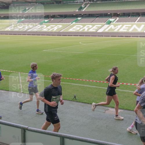13.09.2026 - 21. swb-Marathon Bremen Michael Burmester http://msf.ph/oto/10336980 13.09.2026 13:13:15 Laufen im Stadion 118, 183, 270, 278, 349, 514, 576, 600, 631, 695, 702, 843, 933, 950, 1005, 1143, 1226, 1286, 1334, 1426, 1435, 1596, 1641, 1849, 1991, 2005, 2035, 2079, 2248, 2264, 2336, 2375, 2377, 2387, 2398, 2412, 2439, 2457, 2461, 2478, 2505, 2540, 2612, 2665, 2673, 2684, 2693, 2765, 2773, 2792, 2815, 2816, 2850, 2860, 2884, 2895, 2921, 2963, 2966, 2972, 2975, 3016, 3111, 3143, 3155, 3209, 3253, 3277, 3293, 3304, 3308, 3313, 3349, 3378, 3434, 3661 meine-sportfotos.de
