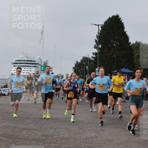 13.09.2026 - Kiel Lauf Andreas Tolksdorf http://msf.ph/oto/10336985 13.09.2026 09:54:12 Kiellinie 12071, 9152, 2177, 10087 meine-sportfotos.de