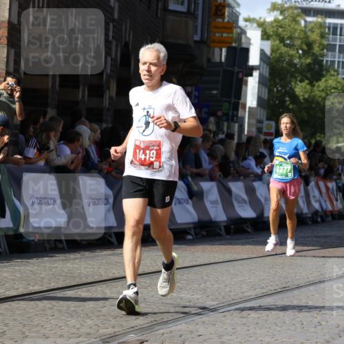 13.09.2026 - 21. swb-Marathon Bremen Strokosch-Dieckow http://msf.ph/oto/10336989 13.09.2026 13:18:47 Ziel 465, 1146, 1419, 2055, 4413, 5307, 5460, 6293, 6294, 6818, 7245, 7491, 7731, 7954, 8404, 8540, 8872, 9019, 9275, 13150, 307, 4916, 5277, 6310, 7154, 7602, 7647, 7791, 9512, 13184 meine-sportfotos.de