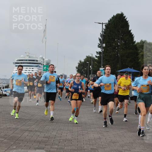 13.09.2026 - Kiel Lauf Andreas Tolksdorf http://msf.ph/oto/10336993 13.09.2026 09:54:13 Kiellinie 12071, 9152, 10087, 2177, 21, 4079 meine-sportfotos.de