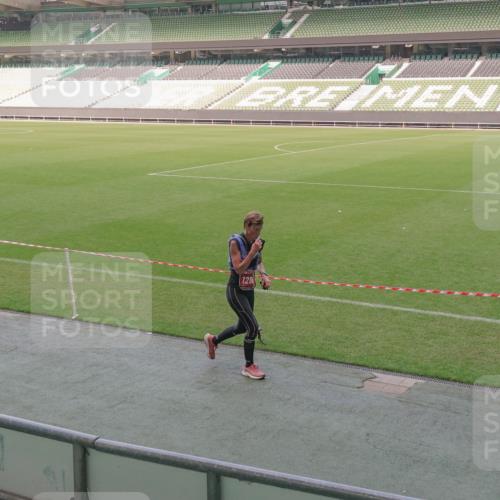 13.09.2026 - 21. swb-Marathon Bremen Michael Burmester http://msf.ph/oto/10337040 13.09.2026 13:13:22 Laufen im Stadion 118, 183, 270, 278, 349, 460, 514, 576, 600, 631, 695, 702, 933, 950, 1005, 1143, 1226, 1286, 1334, 1392, 1408, 1426, 1573, 1596, 1641, 1991, 2005, 2024, 2035, 2079, 2264, 2336, 2377, 2387, 2398, 2412, 2439, 2457, 2461, 2478, 2505, 2521, 2540, 2612, 2665, 2673, 2684, 2693, 2765, 2773, 2792, 2815, 2816, 2850, 2860, 2884, 2895, 2921, 2963, 2966, 2972, 2975, 3016, 3111, 3143, 3155, 3209, 3253, 3277, 3293, 3304, 3308, 3313, 3378, 3405, 3434, 3653, 3661 meine-sportfotos.de