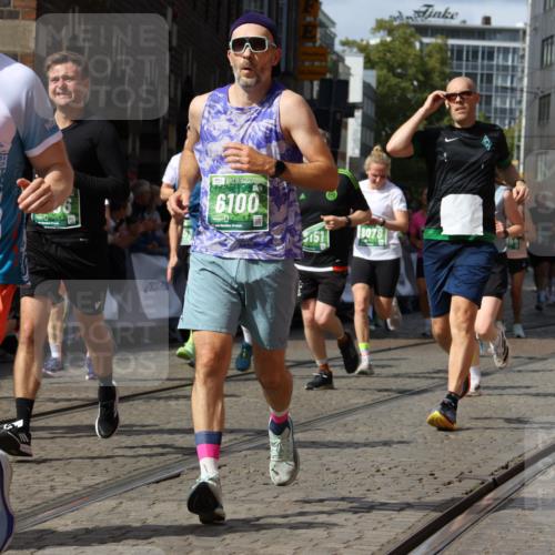 13.09.2026 - 21. swb-Marathon Bremen Strokosch-Dieckow http://msf.ph/oto/10337053 13.09.2026 13:31:42 Ziel 217, 922, 1600, 1627, 2244, 2602, 2707, 3152, 3343, 3392, 3396, 3579, 3762, 3859, 4258, 4477, 5375, 5504, 5673, 5720, 5765, 5979, 6147, 6619, 6968, 6971, 7001, 7296, 7812, 8035, 8097, 8239, 8339, 8342, 8726, 9147, 9155, 9337, 9822, 13066, 578, 846, 3115, 3205, 3239, 3244, 3278, 3989, 4030, 4998, 5158, 5325, 5363, 5899, 6213, 6354, 7242, 7260, 7790, 7964, 8048, 8078, 8166, 8247, 8970, 9016, 9033, 9188, 9785, 9914, 13151 meine-sportfotos.de