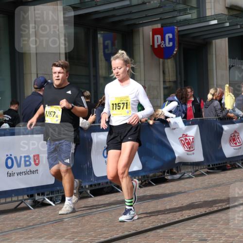 13.09.2026 - 21. swb-Marathon Bremen Strokosch-Dieckow http://msf.ph/oto/10337075 13.09.2026 11:05:15 Ziel 10168, 10186, 10238, 10259, 10260, 10432, 10457, 10717, 10864, 11146, 11314, 11334, 11387, 11394, 11520, 11521, 11571, 11572, 11724, 11791, 11892, 11947, 12055, 12156, 12251, 12273, 12330, 12362, 12501, 10370, 10411, 10465, 10576, 10697, 10718, 10741, 10800, 10802, 10850, 10975, 10995, 11102, 11105, 11157, 11218, 11281, 11326, 11584, 11616, 11722, 11900, 11939, 12002, 12011, 12064 meine-sportfotos.de