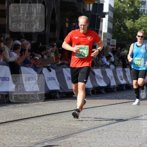 13.09.2026 - 21. swb-Marathon Bremen Strokosch-Dieckow http://msf.ph/oto/10337102 13.09.2026 13:18:51 Ziel 465, 1146, 1419, 2055, 2324, 2948, 3631, 4413, 4642, 5307, 5460, 5867, 6293, 6294, 6818, 7245, 7491, 7731, 8404, 8540, 8743, 8872, 9019, 9275, 9327, 9833, 13150, 307, 2007, 4857, 4916, 6310, 7154, 7647, 7686, 7791, 9512, 13184 meine-sportfotos.de