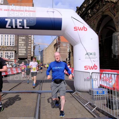 13.09.2026 - 21. swb-Marathon Bremen Tim E. http://msf.ph/oto/10337121 13.09.2026 11:07:56 Ziel 10138, 10279, 10280, 10363, 10364, 10501, 10505, 10580, 10595, 10661, 10830, 10871, 10907, 10935, 11037, 11223, 11515, 11643, 11899, 11924, 11934, 12097, 12167, 12168, 12194, 12277, 12307, 12419, 12509 meine-sportfotos.de