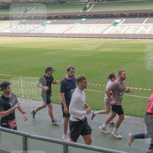 13.09.2026 - 21. swb-Marathon Bremen Michael Burmester http://msf.ph/oto/10337141 13.09.2026 13:13:36 Laufen im Stadion 118, 183, 270, 278, 349, 460, 514, 576, 600, 631, 695, 702, 768, 933, 950, 956, 1005, 1143, 1286, 1334, 1392, 1408, 1426, 1573, 1596, 1641, 1991, 2005, 2024, 2035, 2079, 2233, 2264, 2336, 2387, 2412, 2439, 2457, 2461, 2478, 2505, 2521, 2540, 2564, 2612, 2665, 2684, 2693, 2765, 2773, 2792, 2815, 2816, 2829, 2860, 2884, 2887, 2895, 2921, 2963, 2966, 2972, 2975, 3016, 3111, 3143, 3155, 3209, 3253, 3277, 3293, 3304, 3313, 3378, 3405, 3428, 3434, 3653, 3661 meine-sportfotos.de
