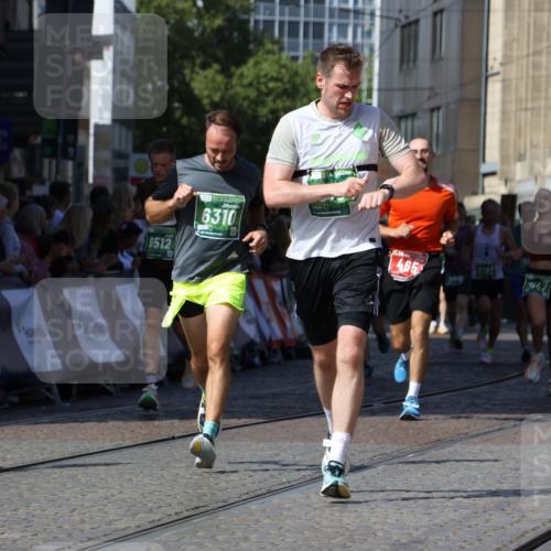 13.09.2026 - 21. swb-Marathon Bremen Strokosch-Dieckow http://msf.ph/oto/10337163 13.09.2026 13:18:56 Ziel 465, 2055, 2324, 2948, 3631, 4120, 4413, 4642, 5307, 5867, 6293, 6294, 6787, 6818, 7163, 7245, 7731, 8404, 8540, 8743, 8872, 9019, 9275, 9327, 9833, 2007, 2390, 4819, 4857, 5172, 6137, 6310, 7154, 7647, 7686, 9512, 13184 meine-sportfotos.de