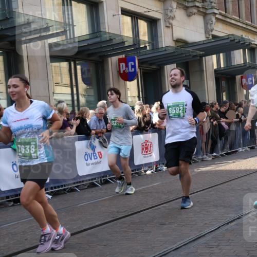 13.09.2026 - 21. swb-Marathon Bremen Strokosch-Dieckow http://msf.ph/oto/10337230 13.09.2026 13:25:42 Ziel 1163, 1647, 1896, 2033, 2062, 2666, 2708, 2987, 3248, 3516, 3722, 4067, 4161, 4411, 4476, 4724, 4842, 5013, 5558, 5622, 5701, 5854, 6135, 6605, 6886, 7638, 7780, 8271, 8361, 8592, 8635, 9266, 9794, 150, 191, 209, 260, 1458, 1650, 1752, 2421, 2781, 3124, 3186, 3722, 3806, 4439, 4717, 4927, 5139, 5703, 5755, 5814, 6380, 7252, 8545, 8597, 8695, 8769, 8890, 9440, 9468, 9506 meine-sportfotos.de