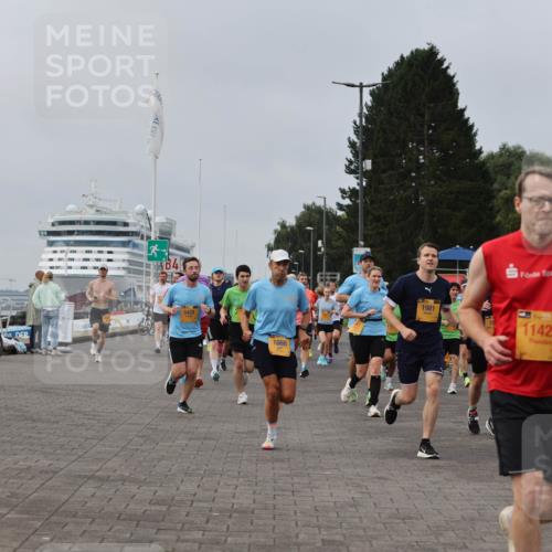 13.09.2026 - Kiel Lauf Andreas Tolksdorf http://msf.ph/oto/10337286 13.09.2026 09:54:22 Kiellinie 40, 5429, 1668, 1981, 11426 meine-sportfotos.de
