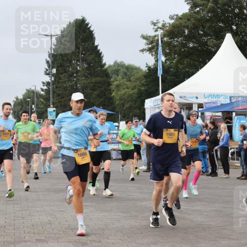 13.09.2026 - Kiel Lauf Andreas Tolksdorf http://msf.ph/oto/10337337 13.09.2026 09:54:23 Kiellinie 13, 4, 5429, 1668, 1981, 9541, 5048 meine-sportfotos.de