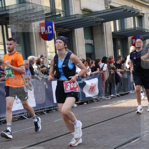 13.09.2026 - 21. swb-Marathon Bremen Strokosch-Dieckow http://msf.ph/oto/10337341 13.09.2026 13:25:45 Ziel 1163, 1647, 1896, 2033, 2062, 2666, 2708, 2987, 3248, 3516, 4067, 4476, 4723, 4724, 5013, 5558, 5622, 5701, 5854, 5906, 6135, 6605, 6886, 7638, 7780, 8271, 8361, 8592, 8635, 9266, 9794, 150, 191, 209, 1458, 1650, 1752, 2033, 2421, 2781, 3124, 3186, 3722, 3806, 4161, 4411, 4439, 4717, 4842, 4927, 5139, 5622, 5703, 5755, 5814, 7252, 8545, 8597, 8695, 8890, 9440, 9468, 9506 meine-sportfotos.de