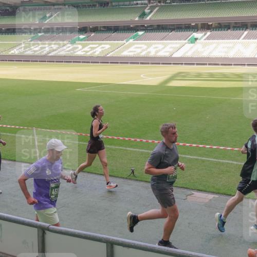 13.09.2026 - 21. swb-Marathon Bremen Michael Burmester http://msf.ph/oto/10337352 13.09.2026 13:14:02 Laufen im Stadion 183, 270, 278, 349, 460, 576, 600, 631, 695, 702, 768, 933, 950, 956, 1005, 1008, 1143, 1392, 1408, 1426, 1573, 1596, 1641, 1818, 1819, 1991, 2005, 2024, 2035, 2079, 2233, 2264, 2314, 2387, 2412, 2439, 2457, 2461, 2478, 2494, 2521, 2540, 2564, 2612, 2665, 2684, 2693, 2765, 2773, 2792, 2816, 2829, 2838, 2860, 2865, 2884, 2887, 2895, 2921, 2972, 2975, 2978, 3016, 3111, 3209, 3253, 3277, 3293, 3304, 3313, 3378, 3405, 3428, 3434, 3653, 3661, 3680, 4034, 4080, 4511 meine-sportfotos.de