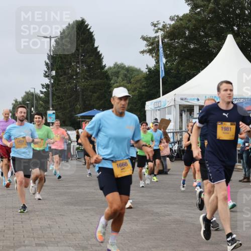 13.09.2026 - Kiel Lauf Andreas Tolksdorf http://msf.ph/oto/10337360 13.09.2026 09:54:24 Kiellinie 5429, 1668, 1981 meine-sportfotos.de