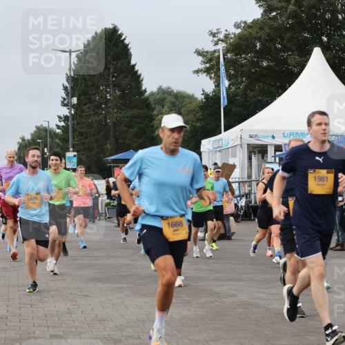 13.09.2026 - Kiel Lauf Andreas Tolksdorf http://msf.ph/oto/10337362 13.09.2026 09:54:24 Kiellinie 4, 5429, 1668, 1981 meine-sportfotos.de
