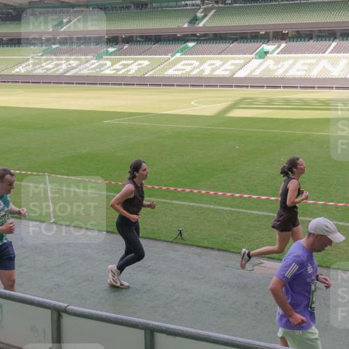 13.09.2026 - 21. swb-Marathon Bremen Michael Burmester http://msf.ph/oto/10337368 13.09.2026 13:14:03 Laufen im Stadion 183, 270, 278, 349, 460, 576, 600, 631, 695, 702, 768, 933, 950, 956, 1005, 1008, 1143, 1392, 1408, 1426, 1573, 1596, 1641, 1818, 1819, 1991, 2005, 2024, 2035, 2079, 2233, 2264, 2314, 2387, 2412, 2439, 2457, 2461, 2478, 2494, 2521, 2540, 2564, 2612, 2665, 2684, 2693, 2765, 2773, 2792, 2816, 2829, 2838, 2860, 2865, 2884, 2887, 2921, 2972, 2975, 2978, 3016, 3111, 3209, 3253, 3277, 3293, 3304, 3313, 3378, 3405, 3428, 3434, 3653, 3661, 3680, 4034, 4080, 4511 meine-sportfotos.de