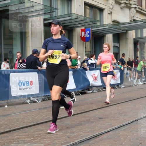 13.09.2026 - 21. swb-Marathon Bremen Strokosch-Dieckow http://msf.ph/oto/10337382 13.09.2026 11:05:24 Ziel 10018, 10168, 10186, 10238, 10259, 10260, 10305, 10432, 10457, 10864, 11024, 11314, 11387, 11520, 11521, 11571, 11572, 11724, 11791, 11892, 11947, 12055, 12156, 12273, 12330, 12362, 12378, 12501, 12523, 12528, 12773, 10186, 10370, 10411, 10432, 10576, 10697, 10717, 10718, 10800, 10802, 10995, 11102, 11105, 11146, 11157, 11218, 11281, 11326, 11334, 11394, 11571, 11572, 11584, 11616, 11722, 11900, 12011, 12055, 12064, 12251 meine-sportfotos.de