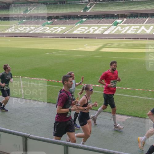 13.09.2026 - 21. swb-Marathon Bremen Michael Burmester http://msf.ph/oto/10337406 13.09.2026 13:14:07 Laufen im Stadion 183, 270, 278, 300, 349, 414, 460, 576, 600, 631, 695, 702, 768, 933, 950, 956, 1005, 1008, 1143, 1392, 1408, 1426, 1573, 1596, 1641, 1818, 1819, 1991, 2024, 2035, 2079, 2233, 2264, 2314, 2387, 2412, 2439, 2457, 2461, 2478, 2494, 2521, 2540, 2564, 2612, 2665, 2684, 2690, 2691, 2693, 2737, 2773, 2792, 2816, 2829, 2838, 2860, 2861, 2865, 2884, 2887, 2921, 2972, 2975, 2978, 3016, 3111, 3209, 3253, 3277, 3293, 3304, 3313, 3378, 3405, 3428, 3434, 3653, 3661, 3680, 4034, 4080, 4511 meine-sportfotos.de