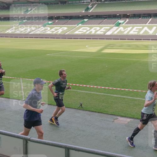 13.09.2026 - 21. swb-Marathon Bremen Michael Burmester http://msf.ph/oto/10337413 13.09.2026 13:14:07 Laufen im Stadion 183, 270, 278, 300, 349, 414, 460, 576, 600, 631, 695, 702, 768, 933, 950, 956, 1005, 1008, 1143, 1392, 1408, 1426, 1573, 1596, 1641, 1818, 1819, 1991, 2024, 2035, 2079, 2233, 2264, 2314, 2387, 2412, 2439, 2457, 2461, 2478, 2494, 2521, 2540, 2564, 2612, 2665, 2684, 2690, 2691, 2693, 2737, 2773, 2792, 2816, 2829, 2838, 2860, 2861, 2865, 2884, 2887, 2921, 2972, 2975, 2978, 3016, 3111, 3209, 3253, 3277, 3293, 3304, 3313, 3378, 3405, 3428, 3434, 3653, 3661, 3680, 4034, 4080, 4511 meine-sportfotos.de