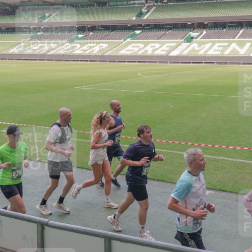 13.09.2026 - 21. swb-Marathon Bremen Michael Burmester http://msf.ph/oto/10337452 13.09.2026 13:14:11 Laufen im Stadion 183, 270, 278, 300, 349, 414, 460, 576, 600, 631, 695, 702, 768, 933, 950, 956, 1005, 1008, 1143, 1392, 1408, 1426, 1573, 1596, 1641, 1818, 1819, 1991, 2024, 2035, 2079, 2233, 2264, 2314, 2387, 2412, 2439, 2457, 2461, 2478, 2494, 2521, 2540, 2564, 2612, 2665, 2684, 2690, 2691, 2693, 2737, 2773, 2792, 2816, 2829, 2838, 2860, 2861, 2865, 2884, 2887, 2921, 2972, 2978, 3016, 3111, 3209, 3253, 3277, 3293, 3304, 3313, 3355, 3378, 3405, 3428, 3653, 3661, 3680, 4034, 4080, 4511 meine-sportfotos.de