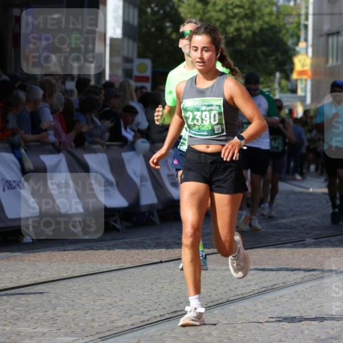 13.09.2026 - 21. swb-Marathon Bremen Strokosch-Dieckow http://msf.ph/oto/10337457 13.09.2026 13:19:07 Ziel 307, 2324, 2948, 3631, 4120, 4413, 4642, 4916, 5277, 5867, 6787, 7104, 7163, 7602, 7791, 8743, 9327, 9833, 189, 666, 1599, 2390, 2423, 2535, 3182, 3508, 4819, 5172, 5371, 6008, 6137, 6633, 7754, 9552, 9638, 9805 meine-sportfotos.de