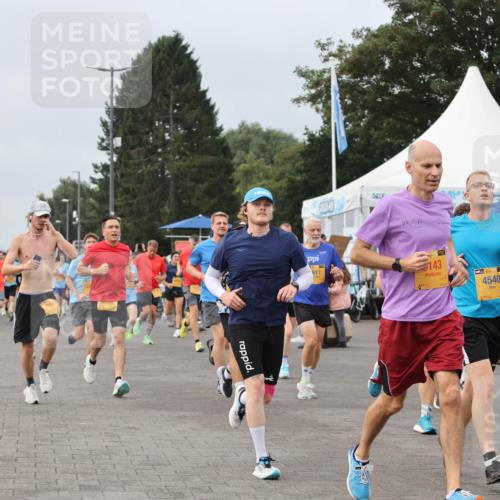 13.09.2026 - Kiel Lauf Andreas Tolksdorf http://msf.ph/oto/10337458 13.09.2026 09:54:27 Kiellinie 4540 meine-sportfotos.de