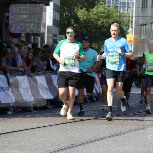 13.09.2026 - 21. swb-Marathon Bremen Strokosch-Dieckow http://msf.ph/oto/10337479 13.09.2026 13:19:10 Ziel 307, 4120, 4916, 5277, 5867, 6310, 6787, 7104, 7154, 7163, 7602, 7791, 8743, 9327, 9833, 13184, 189, 666, 1599, 2423, 2535, 3182, 3508, 4319, 5172, 5371, 6008, 6633, 7754, 9552, 9638, 9805 meine-sportfotos.de