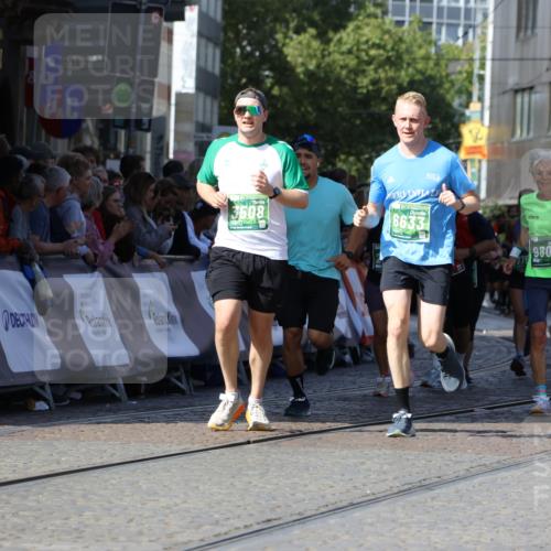 13.09.2026 - 21. swb-Marathon Bremen Strokosch-Dieckow http://msf.ph/oto/10337491 13.09.2026 13:19:10 Ziel 307, 4120, 4916, 5277, 5867, 6310, 6787, 7104, 7154, 7163, 7602, 7791, 8743, 9327, 9833, 13184, 189, 666, 1599, 2423, 2535, 3182, 3508, 4319, 5172, 5371, 6008, 6633, 7754, 9552, 9638, 9805 meine-sportfotos.de