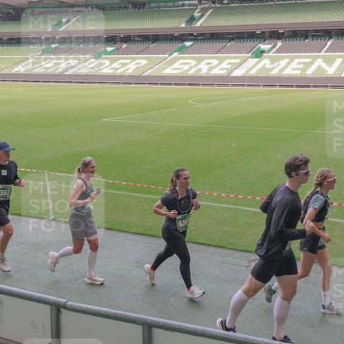 13.09.2026 - 21. swb-Marathon Bremen Michael Burmester http://msf.ph/oto/10337495 13.09.2026 13:14:16 Laufen im Stadion 183, 270, 278, 300, 349, 414, 460, 576, 600, 631, 695, 702, 768, 933, 950, 956, 1005, 1008, 1047, 1143, 1392, 1408, 1426, 1573, 1596, 1641, 1818, 1819, 1991, 2024, 2035, 2079, 2233, 2314, 2387, 2412, 2439, 2457, 2461, 2478, 2494, 2521, 2540, 2564, 2612, 2665, 2690, 2691, 2693, 2737, 2773, 2792, 2816, 2829, 2838, 2861, 2865, 2884, 2887, 2921, 2972, 2978, 3016, 3111, 3209, 3253, 3277, 3293, 3304, 3313, 3355, 3378, 3405, 3428, 3653, 3661, 3680, 4034, 4080, 4511 meine-sportfotos.de