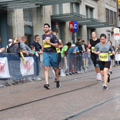 13.09.2026 - 21. swb-Marathon Bremen Strokosch-Dieckow http://msf.ph/oto/10337506 13.09.2026 11:05:28 Ziel 10018, 10168, 10238, 10259, 10260, 10305, 10382, 10457, 10619, 10864, 11024, 11132, 11164, 11477, 11520, 11724, 11791, 11892, 11947, 12156, 12186, 12273, 12362, 12378, 12501, 12523, 12528, 12773, 10186, 10370, 10411, 10432, 10576, 10697, 10717, 10718, 10800, 10802, 10995, 11102, 11105, 11146, 11157, 11218, 11281, 11314, 11326, 11334, 11387, 11394, 11521, 11571, 11572, 11584, 11616, 11722, 11724, 11900, 12011, 12055, 12251, 12273, 12330 meine-sportfotos.de