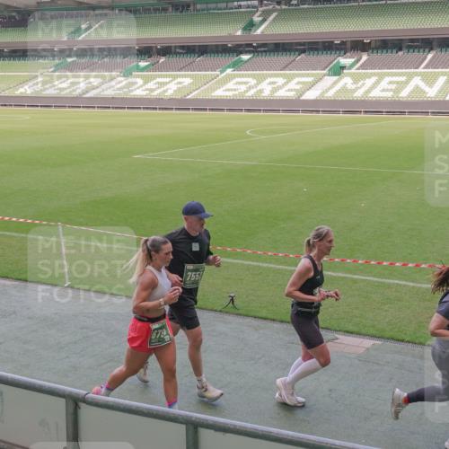 13.09.2026 - 21. swb-Marathon Bremen Michael Burmester http://msf.ph/oto/10337510 13.09.2026 13:14:17 Laufen im Stadion 183, 270, 278, 300, 349, 414, 460, 576, 600, 631, 695, 702, 768, 933, 950, 956, 1005, 1008, 1047, 1143, 1392, 1408, 1426, 1573, 1596, 1641, 1818, 1819, 1991, 2024, 2035, 2079, 2233, 2314, 2387, 2412, 2439, 2457, 2461, 2494, 2521, 2540, 2564, 2612, 2665, 2690, 2691, 2693, 2737, 2773, 2792, 2816, 2829, 2838, 2861, 2865, 2884, 2887, 2921, 2972, 2978, 3016, 3111, 3209, 3253, 3277, 3293, 3304, 3313, 3355, 3378, 3405, 3428, 3653, 3661, 3680, 4034, 4080, 4511 meine-sportfotos.de