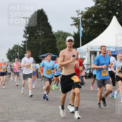 13.09.2026 - Kiel Lauf Andreas Tolksdorf http://msf.ph/oto/10337512 13.09.2026 09:54:29 Kiellinie 3, 8687, 12761, 8641, 2824, 958, 611 meine-sportfotos.de