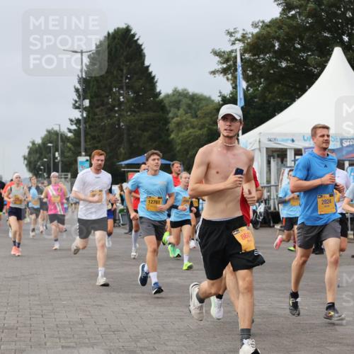 13.09.2026 - Kiel Lauf Andreas Tolksdorf http://msf.ph/oto/10337515 13.09.2026 09:54:29 Kiellinie 12761, 8641, 2824, 1958, 611 meine-sportfotos.de