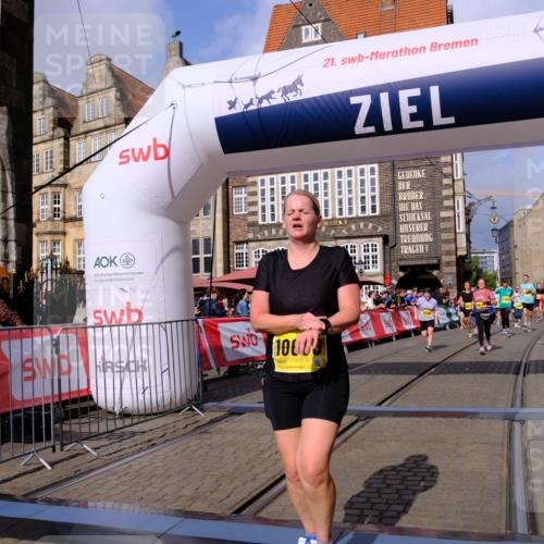 13.09.2026 - 21. swb-Marathon Bremen Tim E. http://msf.ph/oto/10337547 13.09.2026 11:08:13 Ziel 10139, 10660, 10661, 10674, 10830, 10871, 10937, 11044, 11378, 11404, 11515, 11831, 11833, 11958, 12024, 12031, 12066, 12097, 12248, 12511, 12512 meine-sportfotos.de