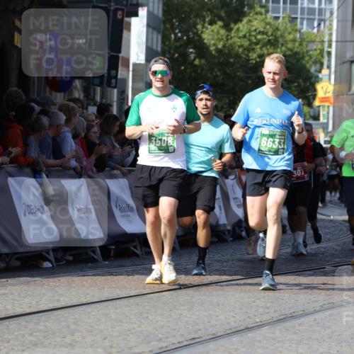 13.09.2026 - 21. swb-Marathon Bremen Strokosch-Dieckow http://msf.ph/oto/10337549 13.09.2026 13:19:10 Ziel 307, 4120, 4916, 5277, 5867, 6310, 6787, 7104, 7154, 7163, 7602, 7791, 8743, 9327, 9833, 13184, 189, 666, 1599, 2423, 2535, 3182, 3508, 4319, 5172, 5371, 6008, 6633, 7754, 9552, 9638, 9805 meine-sportfotos.de