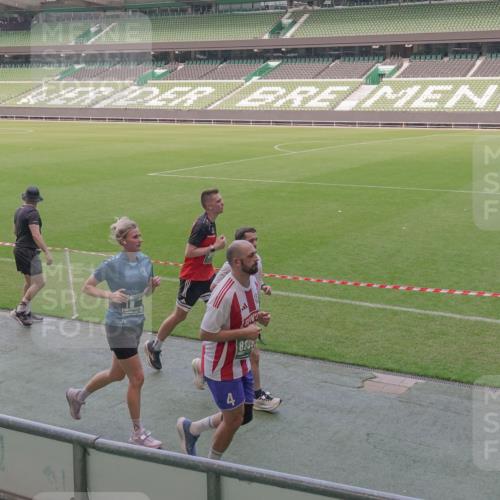 13.09.2026 - 21. swb-Marathon Bremen Michael Burmester http://msf.ph/oto/10337555 13.09.2026 13:14:25 Laufen im Stadion 266, 270, 278, 300, 349, 414, 460, 576, 600, 631, 702, 768, 950, 956, 1005, 1008, 1047, 1143, 1392, 1408, 1426, 1573, 1596, 1641, 1818, 1819, 1991, 2024, 2035, 2079, 2233, 2314, 2387, 2412, 2439, 2457, 2466, 2484, 2494, 2521, 2540, 2564, 2612, 2665, 2690, 2691, 2693, 2737, 2773, 2792, 2816, 2829, 2838, 2861, 2865, 2884, 2887, 2921, 2972, 2978, 3016, 3111, 3209, 3253, 3277, 3304, 3313, 3355, 3378, 3405, 3428, 3653, 3661, 3670, 3680, 3847, 4034, 4080, 4511 meine-sportfotos.de