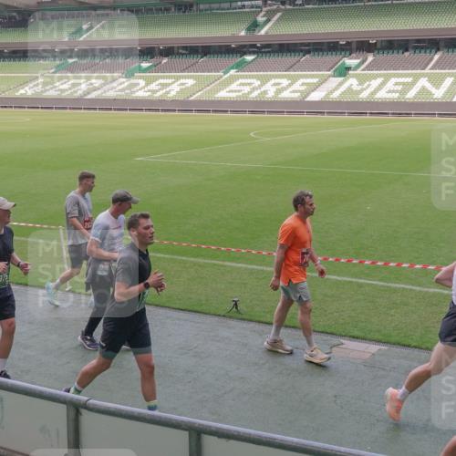 13.09.2026 - 21. swb-Marathon Bremen Michael Burmester http://msf.ph/oto/10337616 13.09.2026 13:14:33 Laufen im Stadion 266, 270, 278, 300, 414, 460, 576, 600, 631, 768, 950, 956, 1005, 1008, 1047, 1143, 1392, 1408, 1426, 1573, 1596, 1641, 1818, 1819, 1991, 2024, 2035, 2079, 2233, 2235, 2314, 2359, 2387, 2412, 2439, 2457, 2466, 2484, 2494, 2521, 2540, 2564, 2612, 2665, 2690, 2691, 2693, 2737, 2760, 2773, 2816, 2829, 2838, 2861, 2865, 2887, 2921, 2958, 2972, 2978, 3016, 3111, 3209, 3253, 3277, 3304, 3313, 3355, 3378, 3405, 3428, 3653, 3661, 3670, 3680, 3829, 3847, 4034, 4080, 4511 meine-sportfotos.de