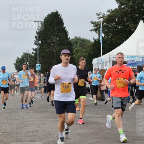 13.09.2026 - Kiel Lauf Andreas Tolksdorf http://msf.ph/oto/10337699 13.09.2026 09:54:35 Kiellinie 8146, 12286, 3811, 4837, 5274 meine-sportfotos.de