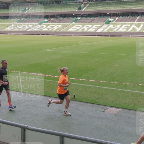 13.09.2026 - 21. swb-Marathon Bremen Michael Burmester http://msf.ph/oto/10337709 13.09.2026 13:14:46 Laufen im Stadion 263, 266, 270, 300, 414, 460, 600, 631, 768, 956, 1008, 1047, 1392, 1408, 1426, 1573, 1596, 1818, 1819, 2024, 2035, 2079, 2233, 2235, 2314, 2359, 2385, 2386, 2387, 2412, 2457, 2466, 2484, 2494, 2521, 2540, 2564, 2667, 2690, 2691, 2693, 2737, 2760, 2783, 2829, 2838, 2859, 2861, 2865, 2874, 2887, 2958, 2972, 2978, 3111, 3157, 3185, 3209, 3277, 3304, 3355, 3378, 3405, 3428, 3653, 3661, 3670, 3680, 3829, 3847, 4034, 4080, 4511 meine-sportfotos.de