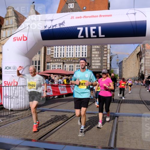 13.09.2026 - 21. swb-Marathon Bremen Tim E. http://msf.ph/oto/10337711 13.09.2026 11:08:19 Ziel 10139, 10404, 10493, 10660, 10674, 10767, 10859, 11044, 11378, 11404, 11659, 11831, 11833, 11958, 12024, 12031, 12066, 12160, 12248, 12384, 12389 meine-sportfotos.de