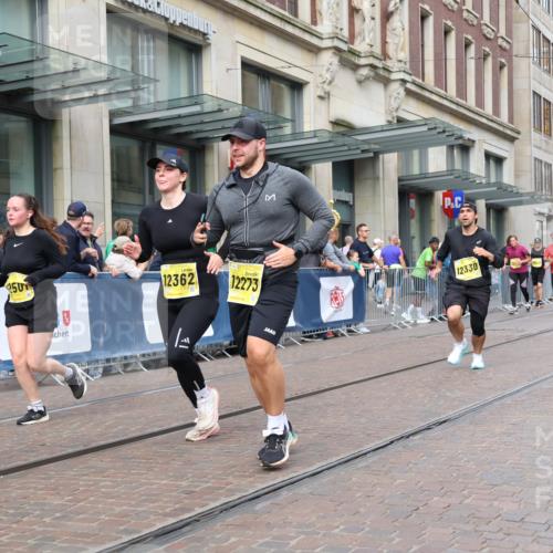 13.09.2026 - 21. swb-Marathon Bremen Strokosch-Dieckow http://msf.ph/oto/10337720 13.09.2026 11:05:32 Ziel 10018, 10168, 10238, 10259, 10260, 10305, 10382, 10457, 10619, 10864, 11024, 11132, 11164, 11477, 11520, 11791, 11947, 12156, 12186, 12378, 12501, 12523, 12528, 12773, 10186, 10259, 10260, 10411, 10432, 10576, 10697, 10717, 10802, 10864, 10995, 11102, 11146, 11157, 11218, 11314, 11326, 11334, 11387, 11394, 11520, 11521, 11571, 11572, 11616, 11724, 11791, 11892, 12011, 12055, 12251, 12273, 12330, 12362 meine-sportfotos.de