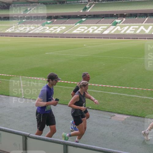 13.09.2026 - 21. swb-Marathon Bremen Michael Burmester http://msf.ph/oto/10337724 13.09.2026 13:14:47 Laufen im Stadion 263, 266, 270, 300, 414, 460, 600, 631, 768, 956, 1008, 1047, 1392, 1408, 1426, 1573, 1596, 1818, 1819, 2024, 2035, 2079, 2233, 2235, 2314, 2359, 2385, 2386, 2387, 2412, 2457, 2466, 2484, 2494, 2521, 2540, 2564, 2667, 2690, 2691, 2693, 2737, 2760, 2783, 2829, 2838, 2859, 2861, 2865, 2874, 2887, 2958, 2972, 2978, 3111, 3157, 3185, 3209, 3277, 3304, 3355, 3378, 3405, 3428, 3653, 3661, 3670, 3680, 3829, 3847, 4034, 4080, 4511 meine-sportfotos.de