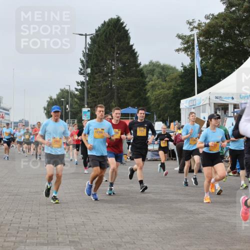 13.09.2026 - Kiel Lauf Andreas Tolksdorf http://msf.ph/oto/10337725 13.09.2026 09:54:36 Kiellinie 4, 3, 2493, 7472, 12366, 180, 8146 meine-sportfotos.de